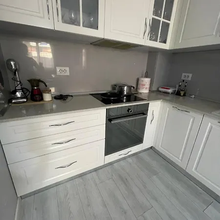 Modern Cozy Apartment, Close To Pazari I Ri, Self Check-in Free Wifi 아파트
