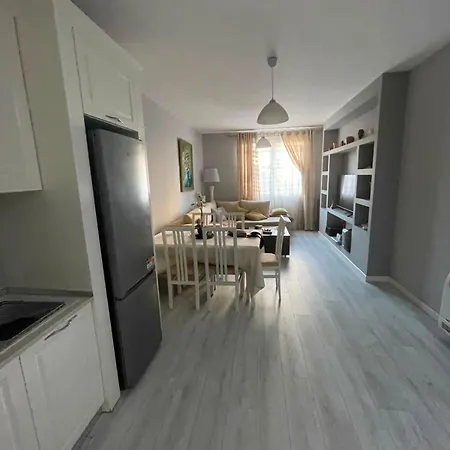 Appartamento Modern Cozy Apartment, Close To Pazari I Ri, Self Check-in Free Wifi *