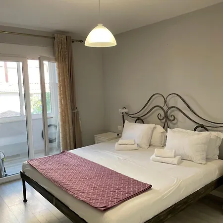 Modern Cozy Apartment, Close To Pazari I Ri, Self Check-in Free Wifi Apartment
